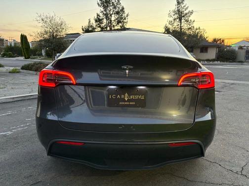 2023 Tesla Model Y Long Range Dual Motor All-Wheel Drive