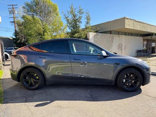 2020 Tesla Model Y Performance Dual Motor All-Wheel Drive