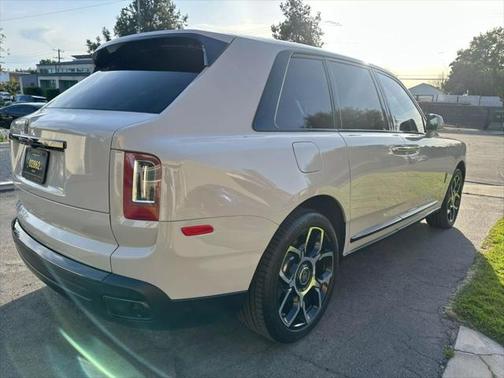 2020 Rolls-Royce Cullinan Sport Utility 4D