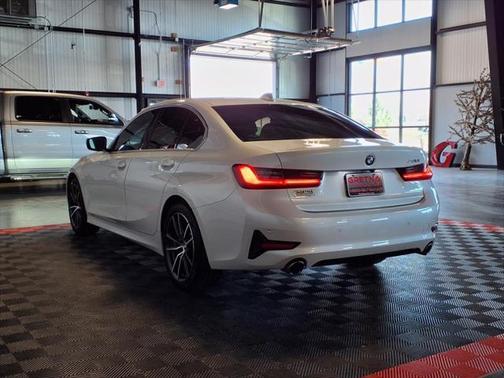 2021 BMW 330 i