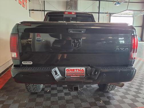 Brilliant Black Crystal Pearlcoat 2018 RAM 2500 Laramie Crew Cab 4x4 6'4' Box