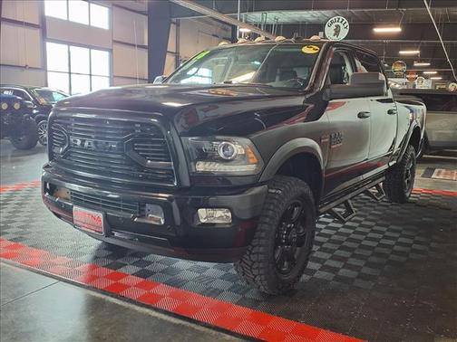 Brilliant Black Crystal Pearlcoat 2018 RAM 2500 Laramie Crew Cab 4x4 6'4' Box