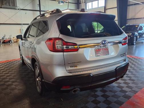 Ice Silver Metallic 2020 Subaru Ascent Limited 8-Passenger