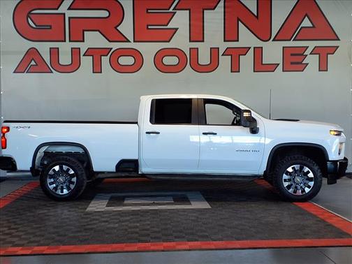 Summit White 2021 Chevrolet Silverado 2500 Custom