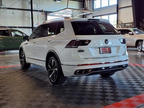 2022 Volkswagen Tiguan 2.0T SEL R-Line 4MOTION