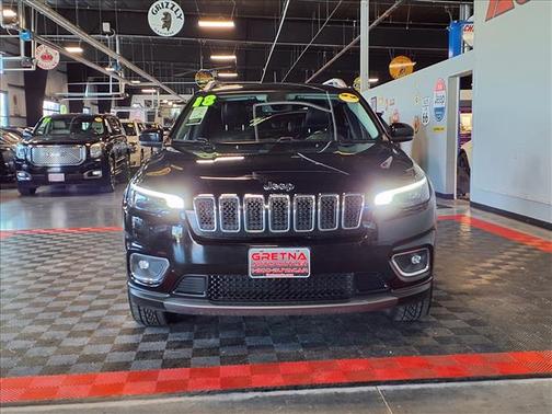 Diamond Black Crystal Pearlcoat 2019 Jeep Cherokee Limited