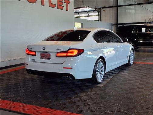 Alpine White 2021 BMW 530 xDrive