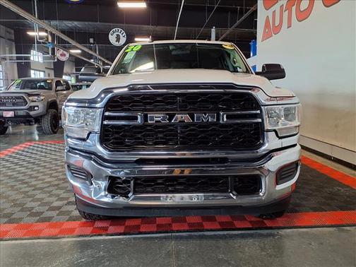 2020 RAM 2500 Tradesman Crew Cab 4X4 6'4' Box