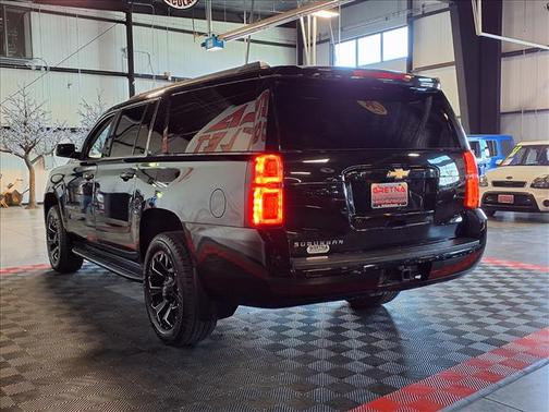 Black 2019 Chevrolet Suburban LT