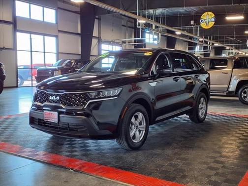 2022 Kia Sorento LX