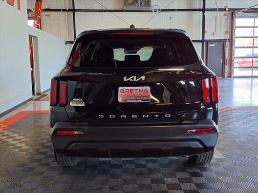 2022 Kia Sorento LX
