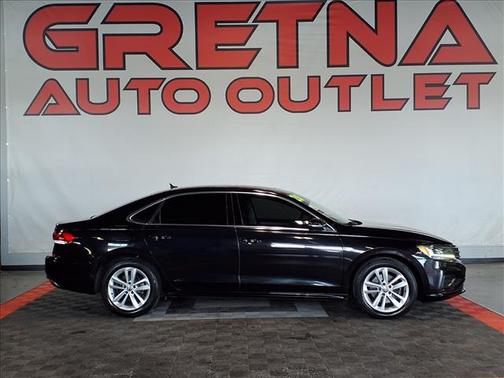 Deep Black Pearl 2020 Volkswagen Passat 2.0T SE