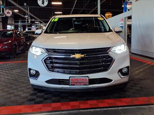 Iridescent Pearl Tricoat 2018 Chevrolet Traverse High Country