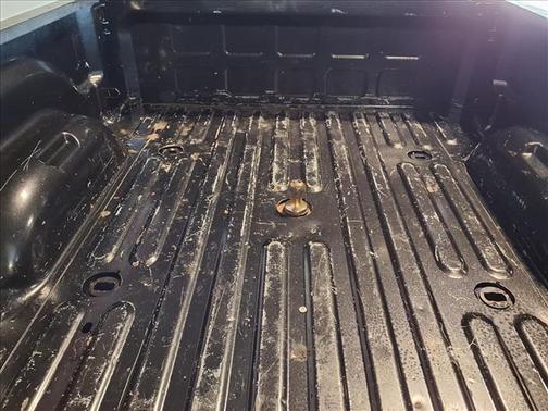 Brilliant Black Crystal Pearlcoat 2018 RAM 3500 SLT Crew Cab 4x4 6'4' Box