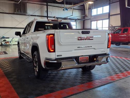 2022 GMC Sierra 1500 SLT