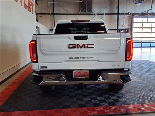 2022 GMC Sierra 1500 SLT