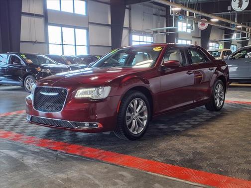 2018 Chrysler 300 Touring