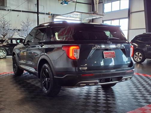 Stone Blue Metallic 2022 Ford Explorer XLT