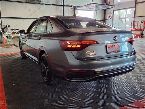 Platinum Gray Metallic 2023 Volkswagen Jetta 1.5T SE