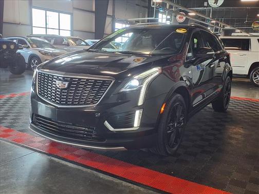 Stellar Black Metallic 2021 Cadillac XT5 Premium Luxury