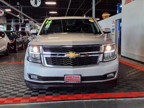 Silver Ice Metallic 2016 Chevrolet Suburban LT