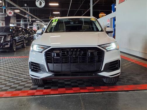 Glacier White Metallic 2021 Audi Q7 55 Premium Plus