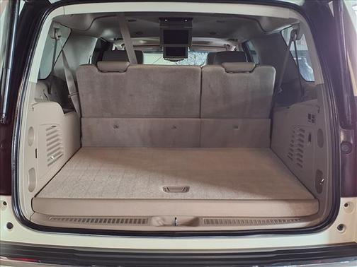 White Diamond Tricoat 2015 Chevrolet Suburban 1500 LTZ