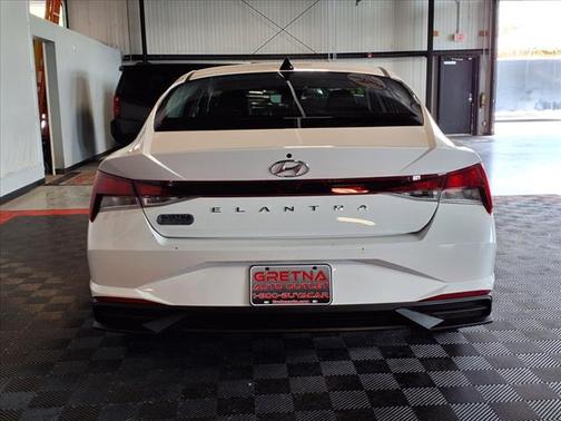 2023 Hyundai ELANTRA SE