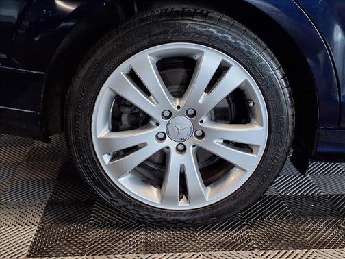 Capri Blue Metallic 2011 Mercedes-Benz C-Class Luxury