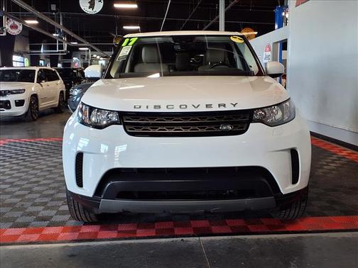 2017 Land Rover Discovery SE