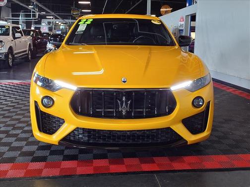 Nero Ribelle Metallic 2022 Maserati Levante Modena