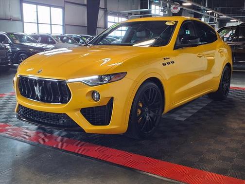 Nero Ribelle Metallic 2022 Maserati Levante Modena