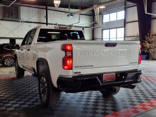 2022 Chevrolet Silverado 2500 Custom