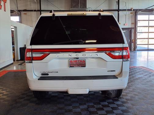 2016 Lincoln Navigator Select