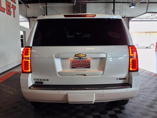 Iridescent Pearl Tricoat 2017 Chevrolet Tahoe Premier