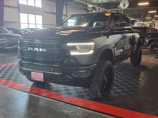 Diamond Black Crystal Pearlcoat 2021 RAM 1500 Laramie