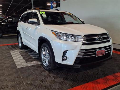 Blizzard Pearl 2019 Toyota Highlander Limited