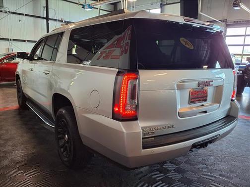 Quicksilver Metallic 2019 GMC Yukon XL SLT