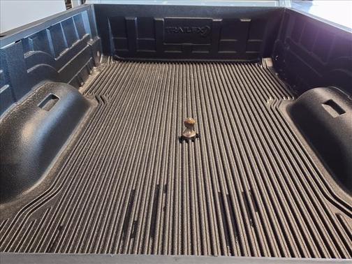 2017 RAM 3500 Tradesman Crew Cab 4x4 8' Box