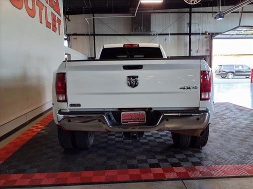 2017 RAM 3500 Tradesman Crew Cab 4x4 8' Box