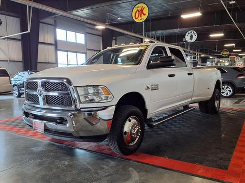 2017 RAM 3500 Tradesman Crew Cab 4x4 8' Box