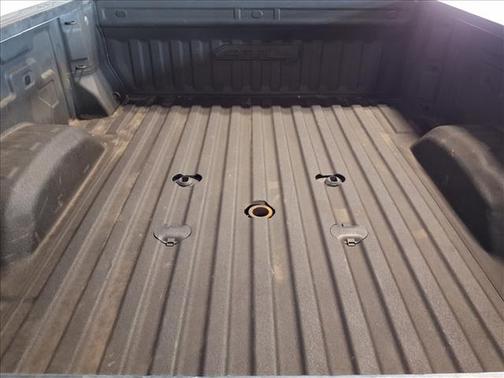 Summit White 2024 GMC Sierra 2500 AT4