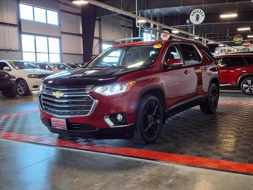 Cajun Red Tintcoat 2019 Chevrolet Traverse LT Cloth