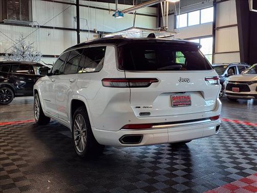 Bright White Clearcoat 2022 Jeep Grand Cherokee L Summit