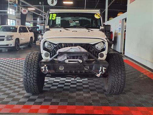 Bright White Clearcoat 2013 Jeep Wrangler Sport