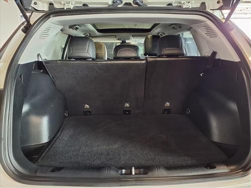 Pearl White Tri-Coat 2018 Jeep Compass Limited