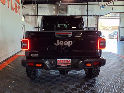 Black Clearcoat 2020 Jeep Gladiator Mojave 4x4