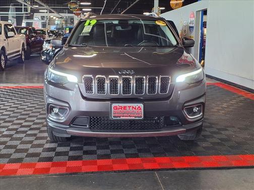 Granite Crystal Metallic Clearcoat 2019 Jeep Cherokee Limited
