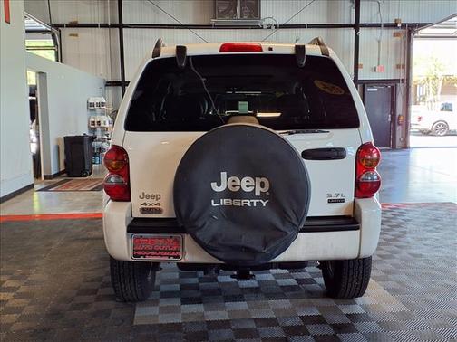 Stone White 2004 Jeep Liberty Limited
