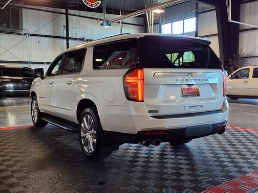 2022 Chevrolet Suburban 4WD High Country